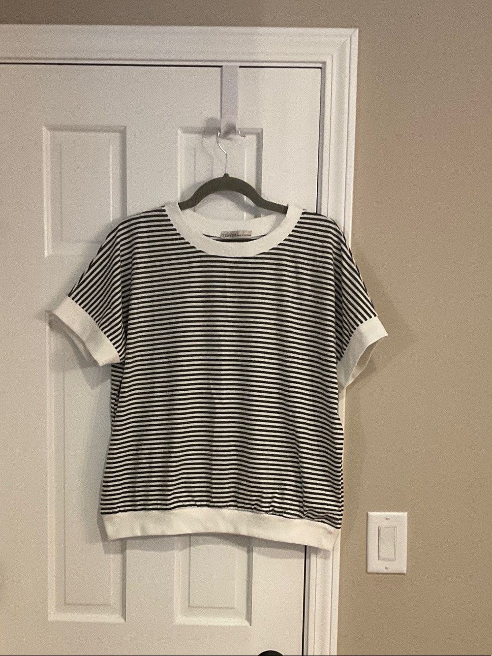 Zenana Outfitters Black & White Striped Short Sleeve Crewneck Top